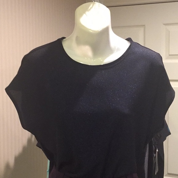 💕Host Pick💕NWOT Blk and navy metallic threading - Picture 2 of 4